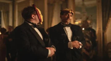 خيبة أمل نقدية.. مسلسل Seven Dials يبتعد عن سحر قصص أغاثا كريستي المشوقة